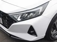 Used Hyundai i20 Premium 101 HP (74 kW) 2023 White Hatchback