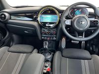 used Mini Cooper Hatch 1.5Sport Hatchback 3dr Petrol Steptronic Euro 6 (s/s) (136 ps)
