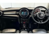 Begagnad Mini Cooper Exclusive 136 HK (100 kW) 2019 Grå Halvkombi