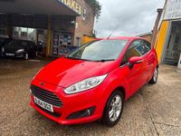 Used Ford Fiesta Zetec 82 HP (60 kW) 2014 Red Hatchback