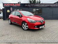 Used Renault Clio IV Dynamique 90 HP (66 kW) 2016 Red Hatchback