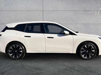 Usado BMW iX M Sport 295 kW (402 CV) 2025 Blanco SUV