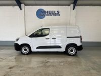 Used Peugeot Partner Premium 131 HP (96 kW) 2023 White MPV