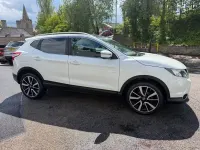 Used Nissan Qashqai Tekna 2016 White SUV