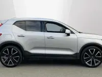 Usado Volvo XC40 Ultra 194 HP (142 kW) 2025 Prateado SUV