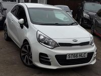 Used Kia Rio 109 HP (80 kW) 2016 White Hatchback