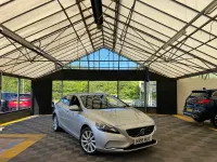 Begagnad Volvo V40 SE Lux 190 HK (139 kW) 2016 Silver Halvkombi