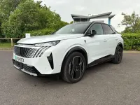 Usado Peugeot e-3008 GT 152 kW (207 CV) 2024 Blanco SUV
