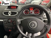 Used Renault Clio II Dynamique 100 HP (73 kW) 2008 Red Hatchback