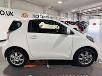 Used Toyota iQ 68 HP (50 kW) 2014 Pearl white metallic Hatchback