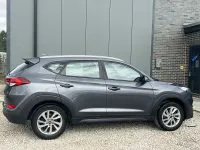 Used Hyundai Tucson SE 177 HP (130 kW) 2017 Grey SUV