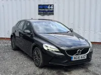 Begagnad Volvo V40 Momentum 122 HK (89 kW) 2016 Svart Halvkombi