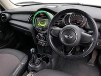 Używany Mini ONE Pepper 102 KM (75 kW) 2017 Srebrny Hatchback