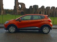 Used Renault Captur Expression+ 90 HP (66 kW) 2013 Orange SUV