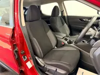 Gebraucht Nissan Qashqai Acenta Premium 115 PS (84 kW) 2019 Rot SUV