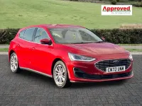 Używany Ford Focus Titanium 125 KM (91 kW) 2022 Czerwony Hatchback
