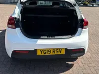 Used Kia Rio 84 HP (61 kW) 2019 White Hatchback