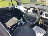 Used Citroën C3 SELECTION 2013 White Hatchback