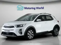 Używany Kia Stonic 99 KM (72 kW) 2021 Biały SUV