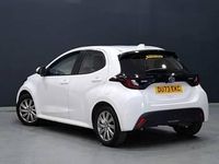 Used Toyota Yaris Hybrid 116 HP (85 kW) 2023 White Hatchback
