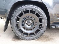 New Land Rover Defender SE Dynamic 2026 Grey SUV