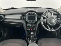 Used Mini Cooper Classic 134 HP (98 kW) 2019 Blue Hatchback