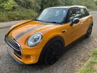 Begagnad Mini Cooper Hatch 2016 Orange Halvkombi