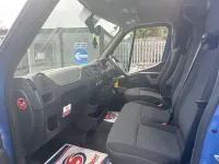 Used Vauxhall Movano 145 HP (106 kW) 2017 Blue MPV
