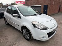 Used Renault Clio IV Dynamique 2012 White Hatchback