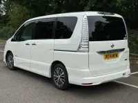 Usado Nissan Serena S 2014 Blanco Monovolumen