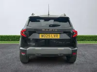 Begagnad Dacia Duster Extreme 143 HK (105 kW) 2025 Svart Halvkombi