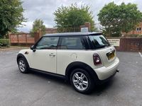 Usado Mini Cooper Hatch 122 HP (89 kW) 2013 Branco Citadino
