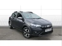 Usado Dacia Sandero Journey 91 CV (66 kW) 2022 Gris Utilitario