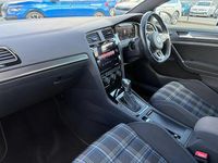 Used VW Golf VIII Advance 200 HP (147 kW) 2020 White Hatchback