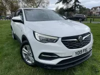 Used Vauxhall Grandland X 2019 White SUV