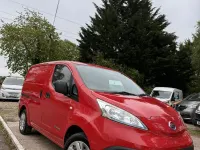 Used Nissan e-NV200 Acenta 80 kW (109 HP) 2021 Red MPV