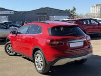 Used Mercedes GLA200 Executive 156 HP (114 kW) 2018 Red SUV