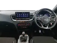 Käytetty Kia Ceed GT-Line 138 HP (101 kW) 2024 Musta Viistoperä