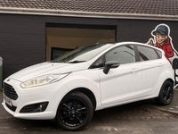 Used Ford Fiesta Zetec 123 HP (90 kW) 2016 White Hatchback