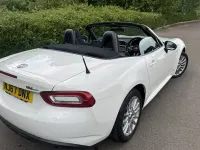 Begagnad Fiat 124 Spider Classica 140 HK (102 kW) 2017 Vit Cab