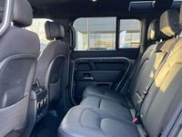 Używany Land Rover Defender 300 KM (220 kW) 2024 Zielony SUV