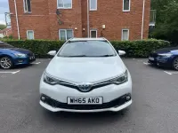 Used Toyota Auris Hybrid 2016 White Estate