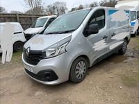 Używany Renault Trafic Business 2015 Srebrny Minivan