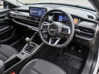 Used Jeep Avenger Altitude 100 HP (73 kW) 2024 White SUV