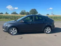 Usado Ford Focus Zetec 2010 Cinzento Citadino