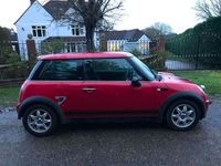 Begagnad Mini ONE Hatch 90 HK (66 kW) 2006 Röd Halvkombi
