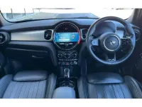 Usado Mini Cooper S Exclusive 178 HP (130 kW) 2023 Preto Citadino