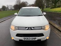 Used Mitsubishi Outlander 150 HP (110 kW) 2014 White SUV