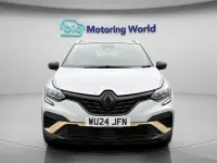 Begagnad Renault Captur Engineered 141 HK (103 kW) 2024 Grå SUV