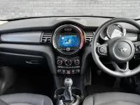 Used Mini Cooper Classic 134 HP (98 kW) 2020 Green Hatchback